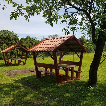 Borostyánkert Étterem&Vendégház Sitke Esterno foto