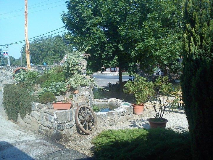 Borostyánkert Étterem&Vendégház Sitke Esterno foto