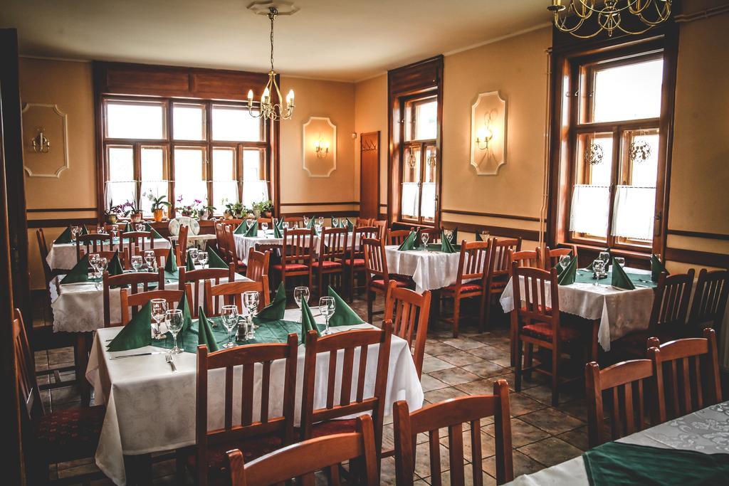 Borostyánkert Étterem&Vendégház Sitke Esterno foto